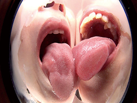 挑発レズキス見せつけ染み付きパンティ手コキ　サンプル画像16